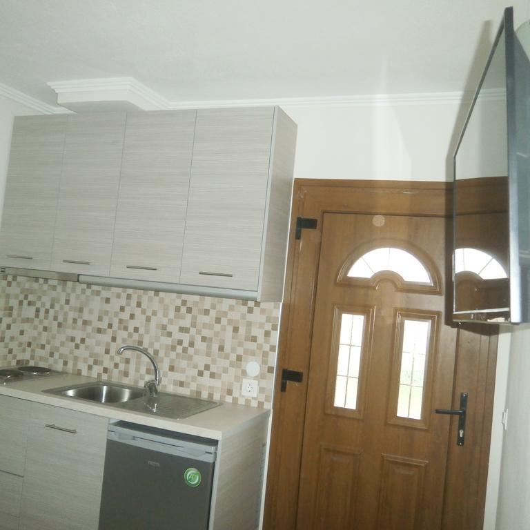 Daniela Apartments Неа-Рода Экстерьер фото